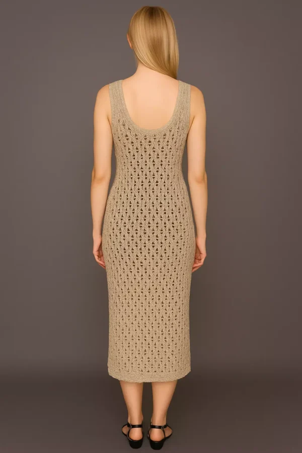 Canottiera lunga artigianale traforata – eleganza dorata per look estivi chic - Immagine 2